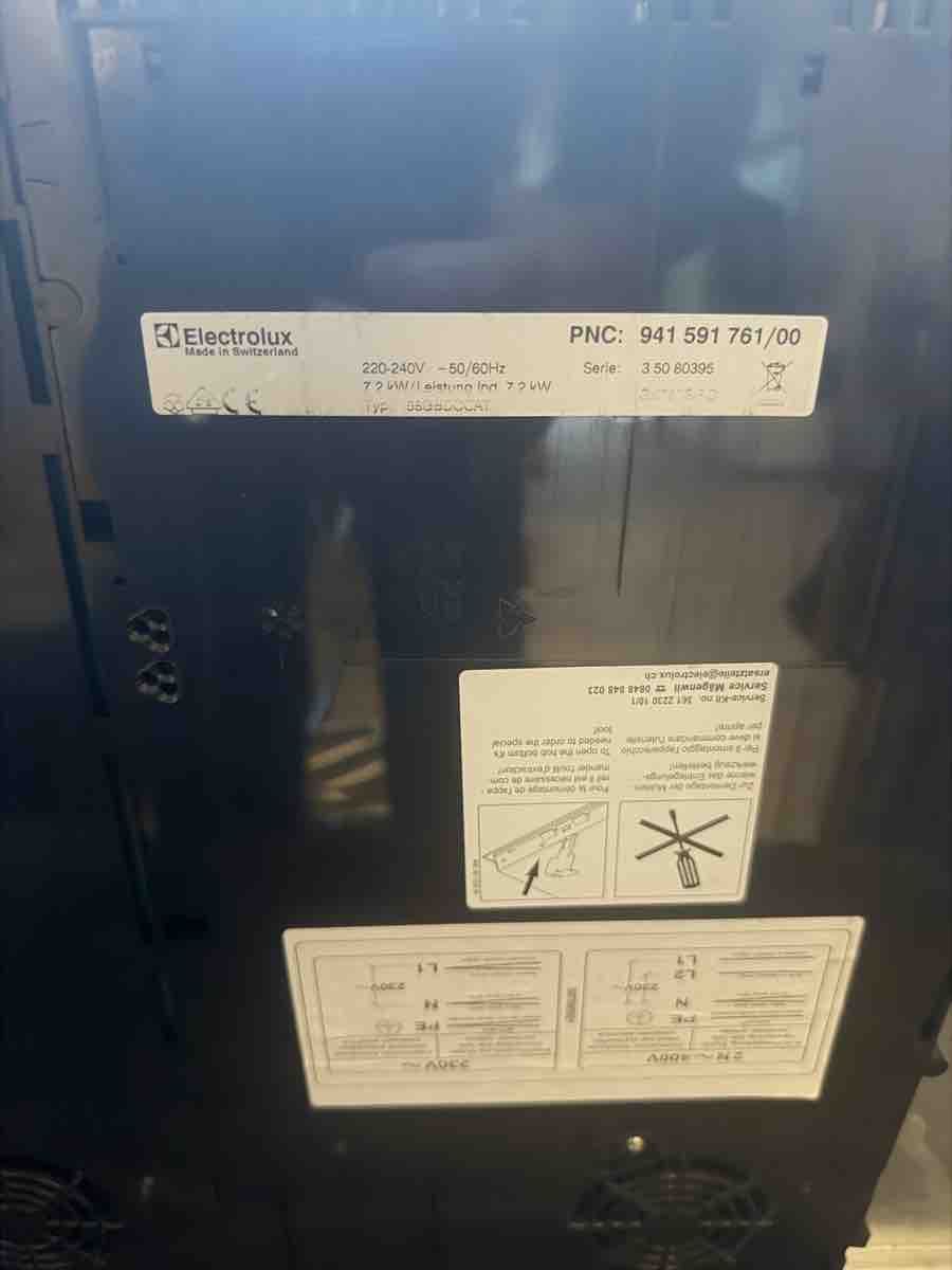 Insegne: Plaque de cuisson induction Electrolux Swissline – Usato da Port venduto da Djegge25 5