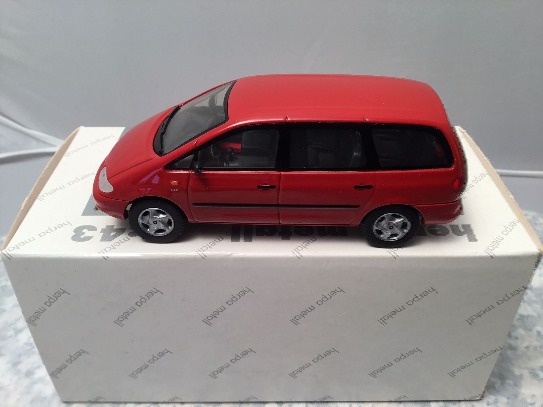 Seat Modellautos: Seat Alhambra / VW Sharan Modell – Neu und originalverpackt aus Erlenbach im Simmental von Model_box 1