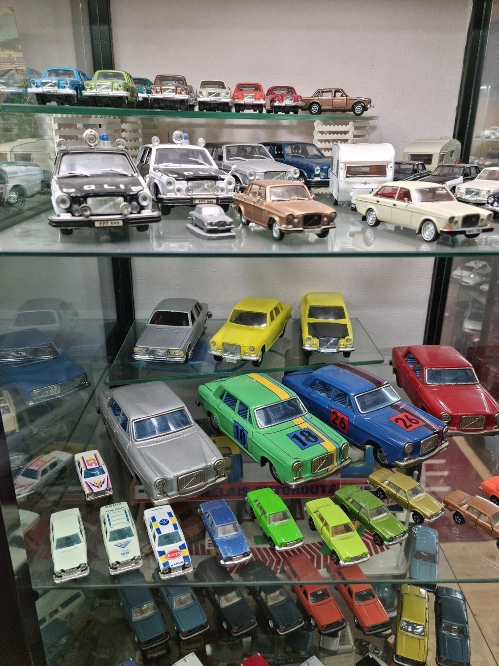 Volvo Modellautos: Riesen Volvo Modellautosammlung – Gebraucht aus Niederbipp von Hst3 5