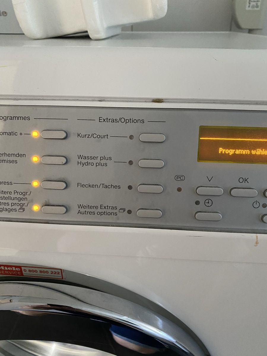 Miele Lavatrici: Waschmaschine von Miele – Usato da Einsiedeln venduto da SempreHCAP 3