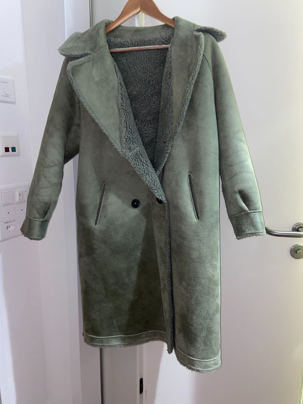 Le Temps Des Cerises Cappotti: Manteau réversible "Le temps des Cerise" – Usato da Zürich venduto da len_kn6k 3