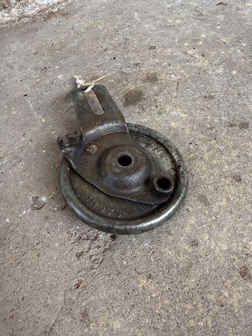 Sachs Parti ricambio per ciclomotori: Sachs Mofa Bremsankerplatte – Usato da Fahrni b. Thun venduto da berger_tuning34 2