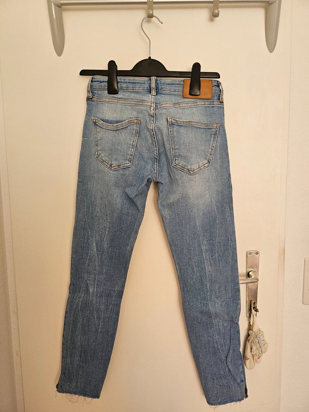 Zara Jeans: Low-waist Jeans, Zara, Grösse 36 – D'occasion à Zürich par natalos 1