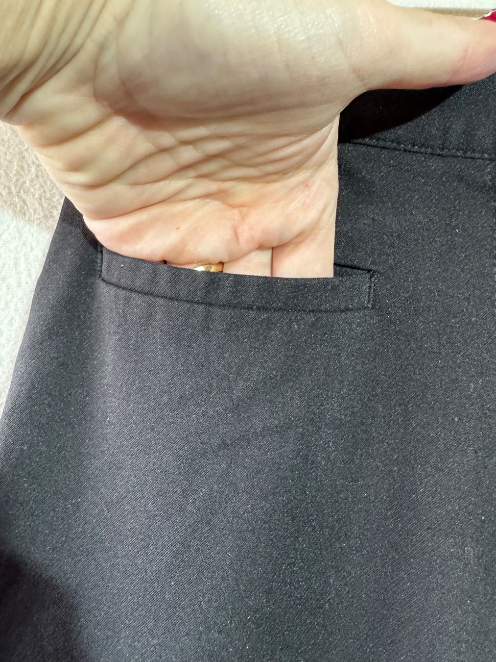 Pantaloni: Schwarze Hose Von Michele Gr. 36 – Usato da Grosswangen venduto da SALE_SALE_SALE 1