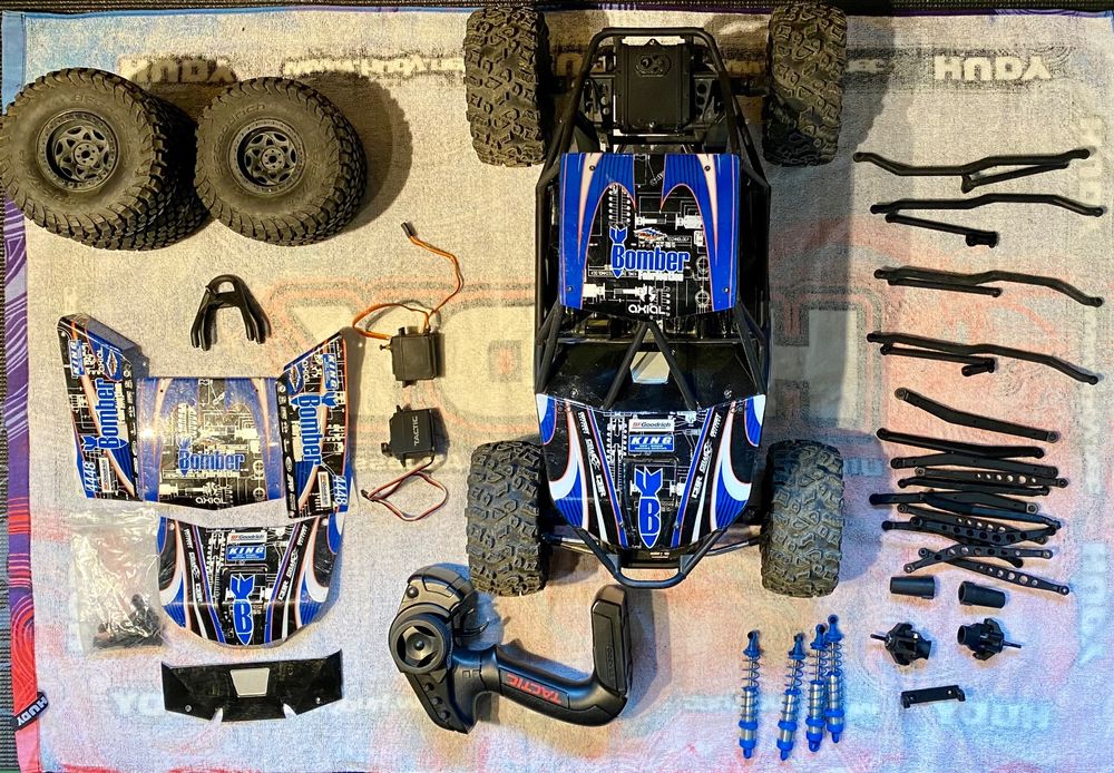 Axial RR10 Bomber 4WD RC Rock Racer Off-Road 4x4 Electric RTR Con Radio De 2,4 GHz Y ESC Resistente Al Agua, Escala 1/10 - Foto 8