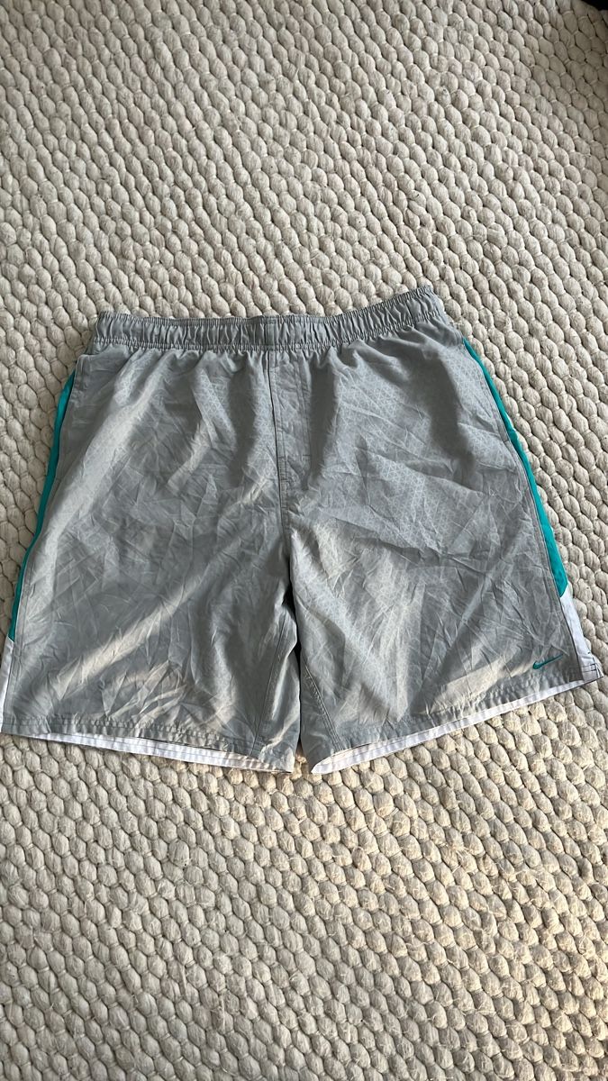 Nike Pantaloni: Nike Badehose Grau/Türkis, Grösse XL – Nuovo (secondo la descrizione) da Burgdorf venduto da Rico340