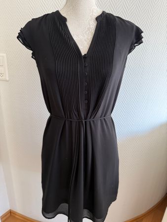 Schwarzes Kleid Grösse S