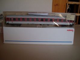 DB D-Zugwagen ältere Bauart Pastelllackierung