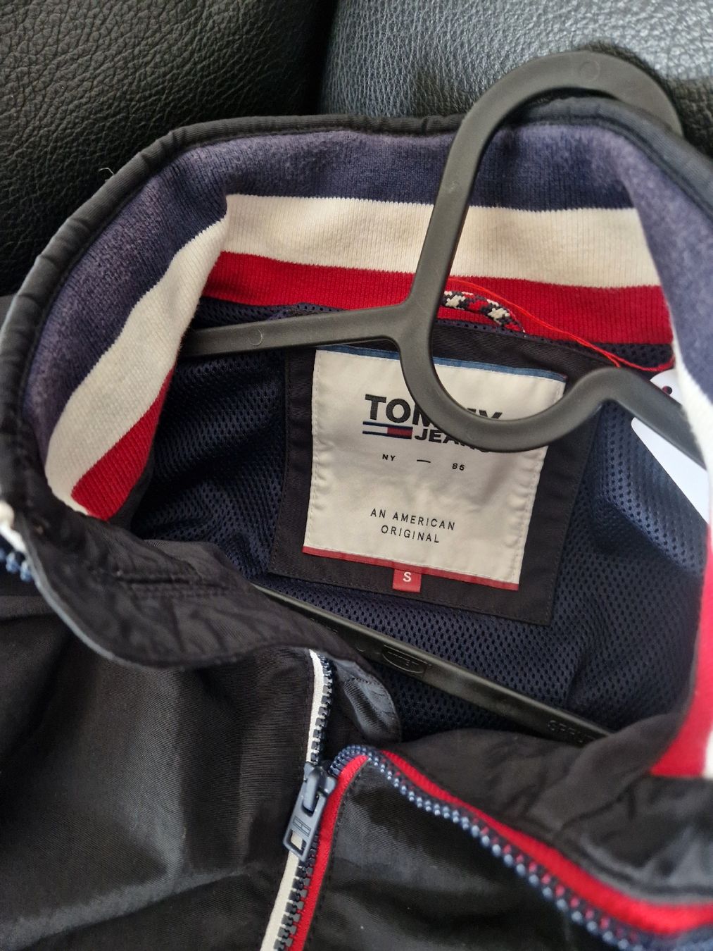 Tommy Hilfiger Giacche: Veste Tommy Hilfiger taille S – Usato da Penthaz venduto da Sosotroc 2