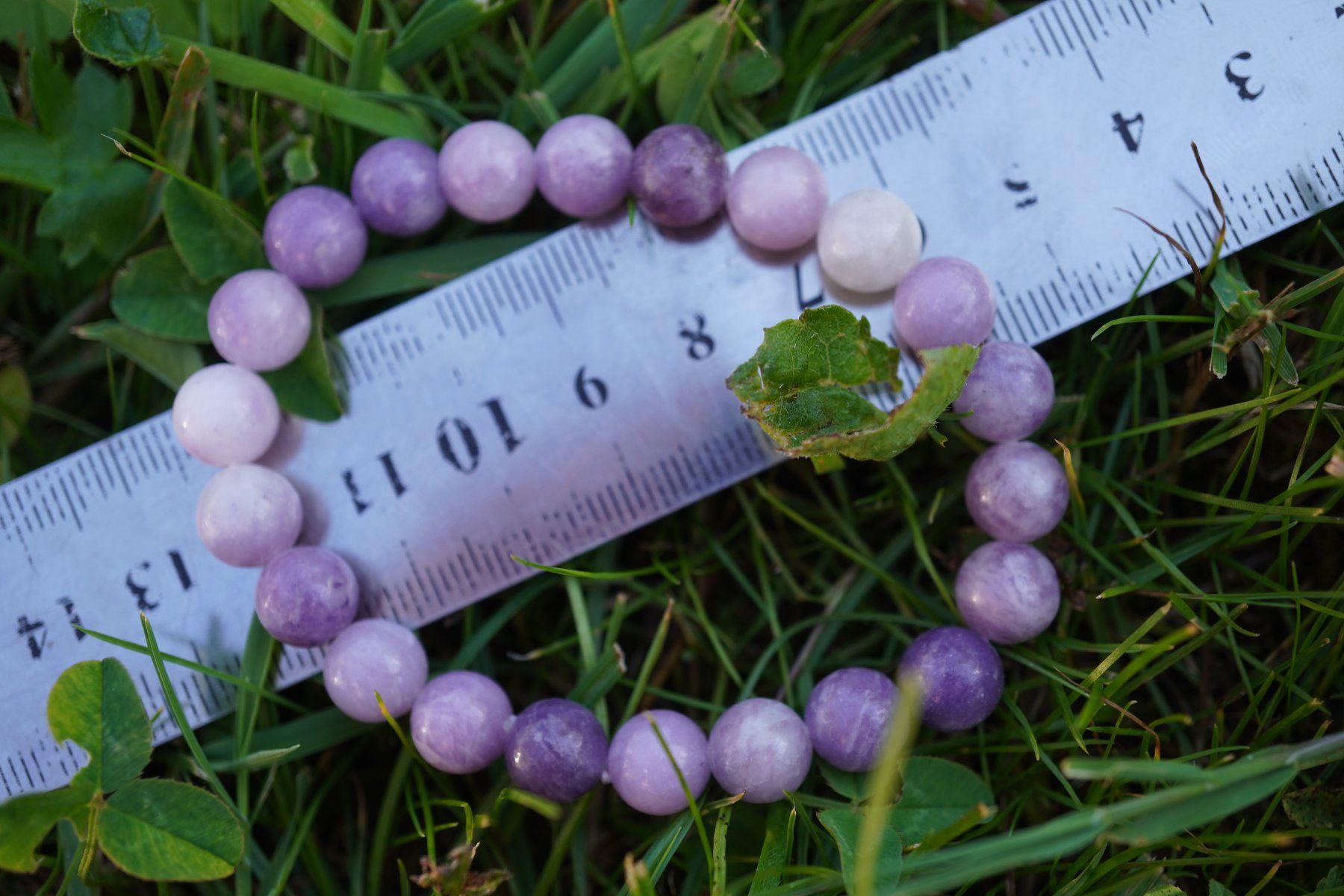 Minéraux & Lithothérapie: Lepidolith Kugel Armband mit Gummizug – Neuf avec emballage d'origine à Eschenbach SG par topstone 2