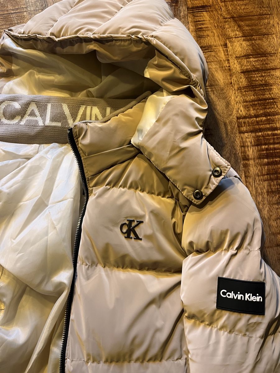 Calvin Klein Jacken: Calvin Klein Winterjacke – Neu (gemäss Beschreibung) aus Effretikon von Michelle.rthl 4