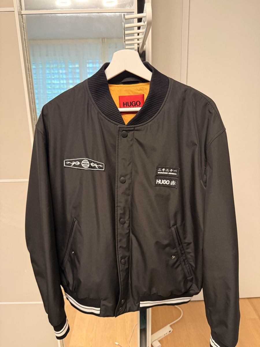 Hugo Boss Vestes: Hugo Boss Bomberjacke – D'occasion à Näfels par sellmemoric