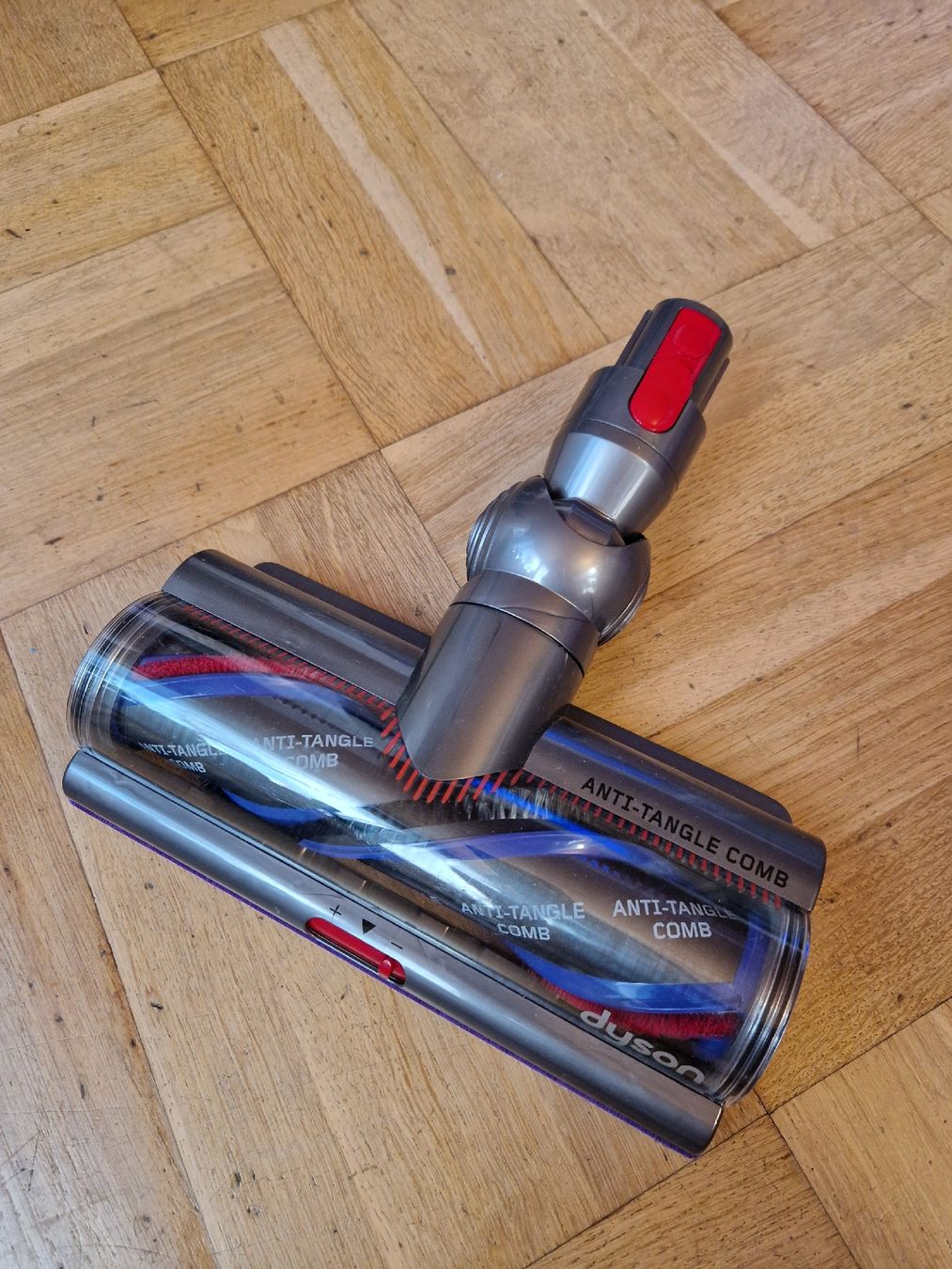Dyson Staubsauger & Zubehör: Neue Dyson Bodendüse mit Anti-Tangle Comb – Neu (gemäss Beschreibung) aus Dübendorf von S_reb 1