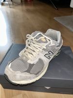 New Balance 2002R Grau Herrensneaker Grösse 42