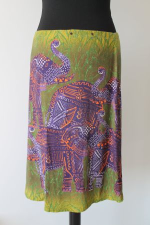 Jupe ressemble à Desigual taille L