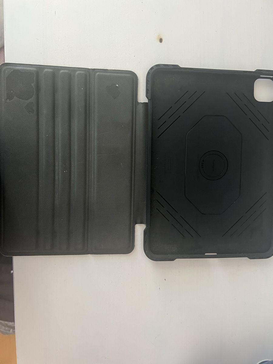 Targus Covers & Borse: Coque d’iPad – Usato da Neyruz FR venduto da haz_t7n6 1