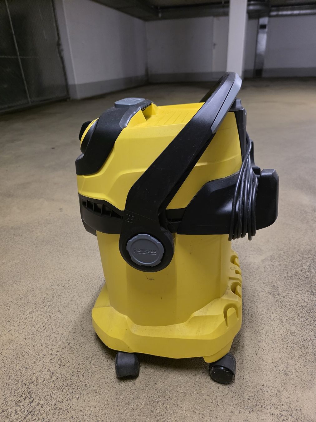 Staubsauger & Zubehör: KÄRCHER WD 5 Renovation # Cleanfix Taski Wetrok – Gebraucht aus Zürich von 5183840711 2