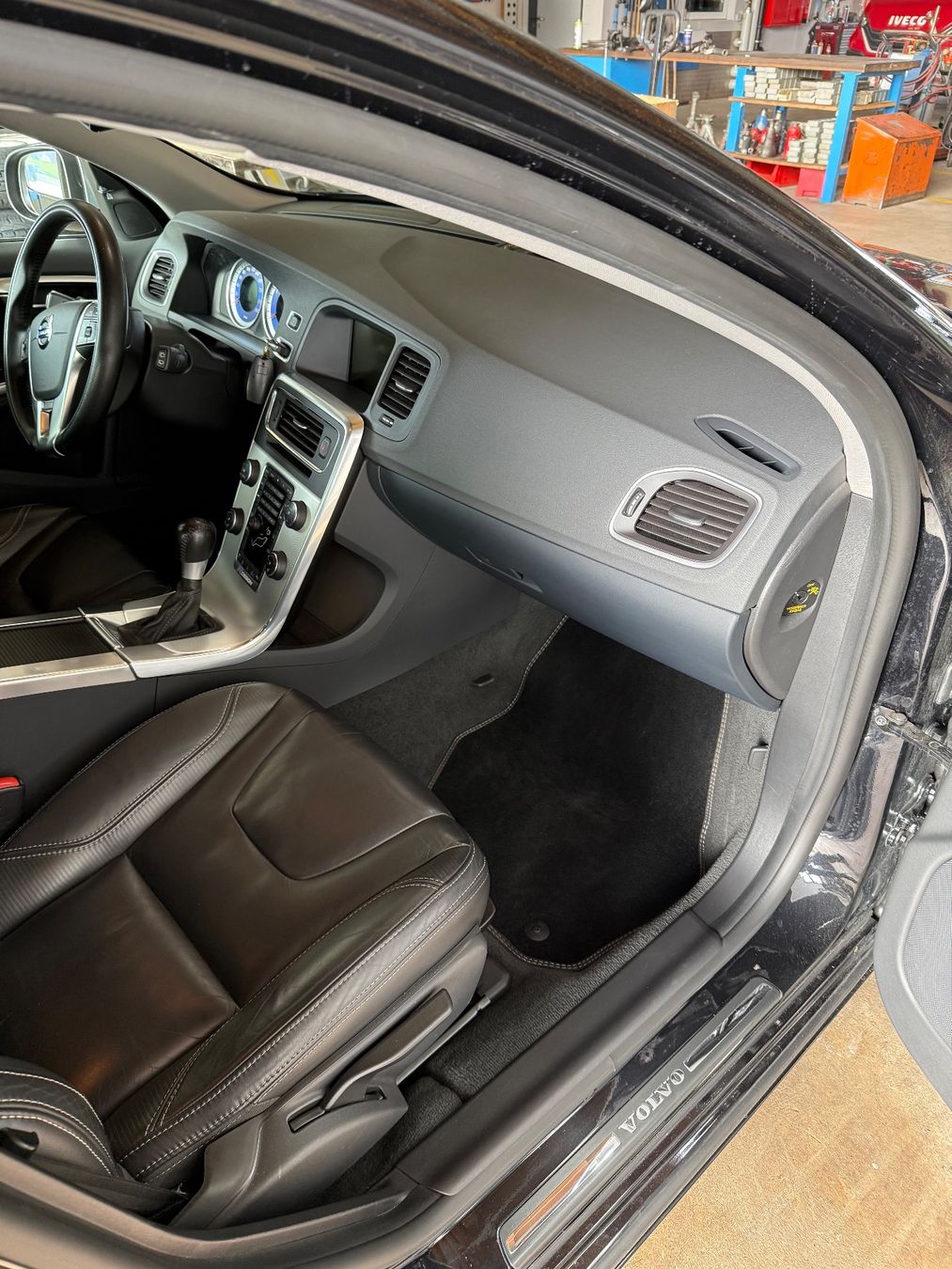 Volvo Autos: Volvo V60 T4 R-Design – Gebraucht aus Aesch LU von Mrogeli 7