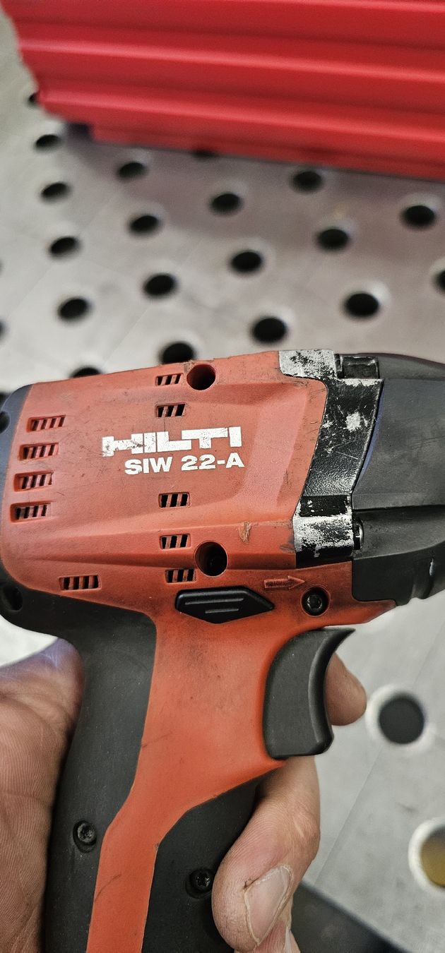 Hilti Trapani: Hilti SIW 22-A Schlagschrauber – Usato da Emmenbrücke venduto da inf_l8yf 5