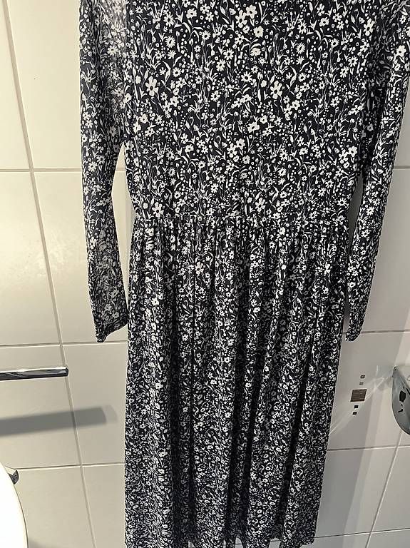 Kleider: Kleid Grösse S/ Tom Taylor  – Gebraucht aus Eschenbach LU von arin91 4