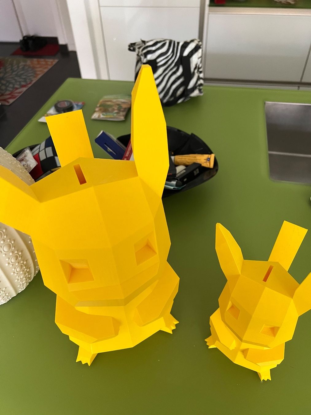 Tutte le decorazioni: Figurines Pikatchu – Usato da La tour de peilz venduto da Tecnop 2