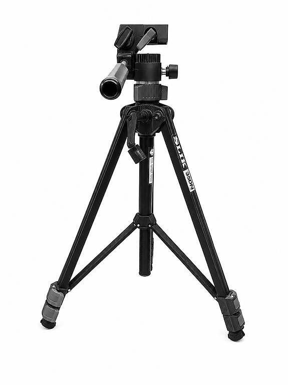 Treppiedi & Teste: SLIK 350N Kamera-Stativ  max. Höhe 150 cm – Usato da Schänis venduto da patrickangehrn 1