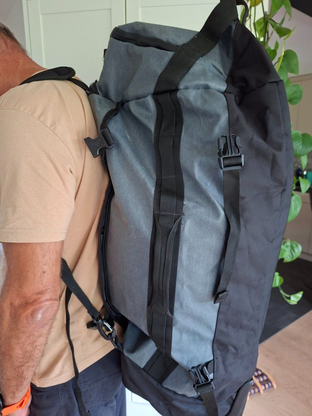 Taschen: Tasche/Rucksack/mit Rollen 130l – Gebraucht aus Jegenstorf von Gole 2