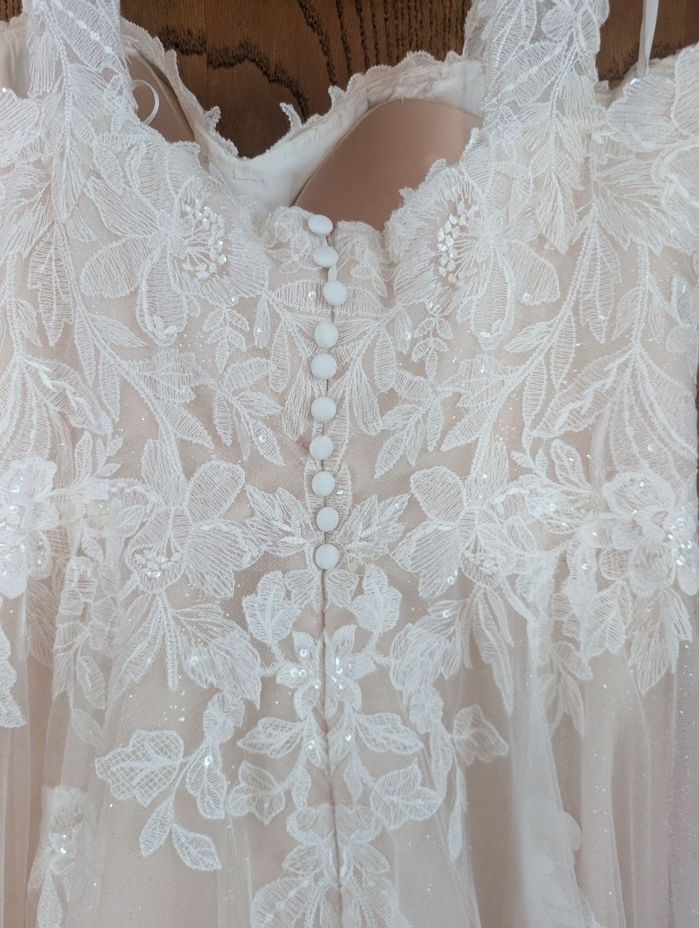 Kleider: Brautkleid mit Spitze und Glitzertüll, Grösse 50, gebraucht – Gebraucht aus Kaisten von dan_l57d 2