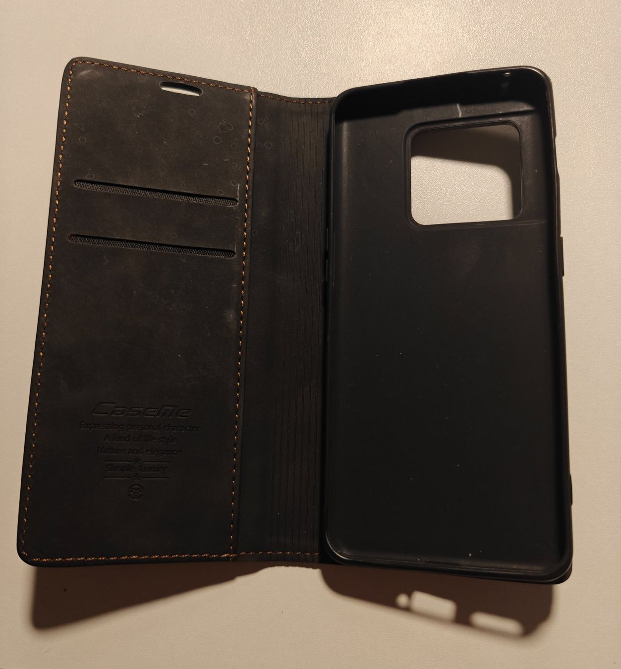 Cover & Protezioni schermo: Oneplus 10 Pro cover – Usato da Zürich venduto da Macy10 1