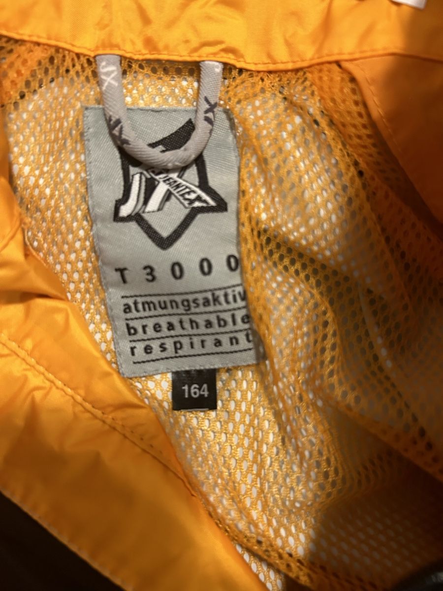 Jacken: Jeanex Regenjacke Grösse 164 NEU – Neu und originalverpackt aus Pfungen von BuyIt 1