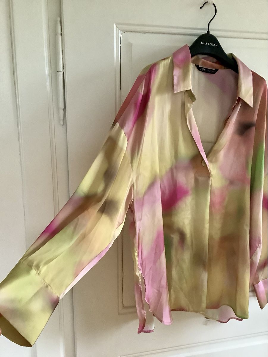 Zara Camicette: Flowy Bluse Cover Up von Zara – Usato da Stäfa venduto da loveforeverlove 1