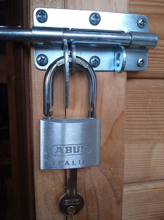 Schlösser: Schiebe Riegel Schloss abschliessbar – Gebraucht aus Giswil von Anubis20