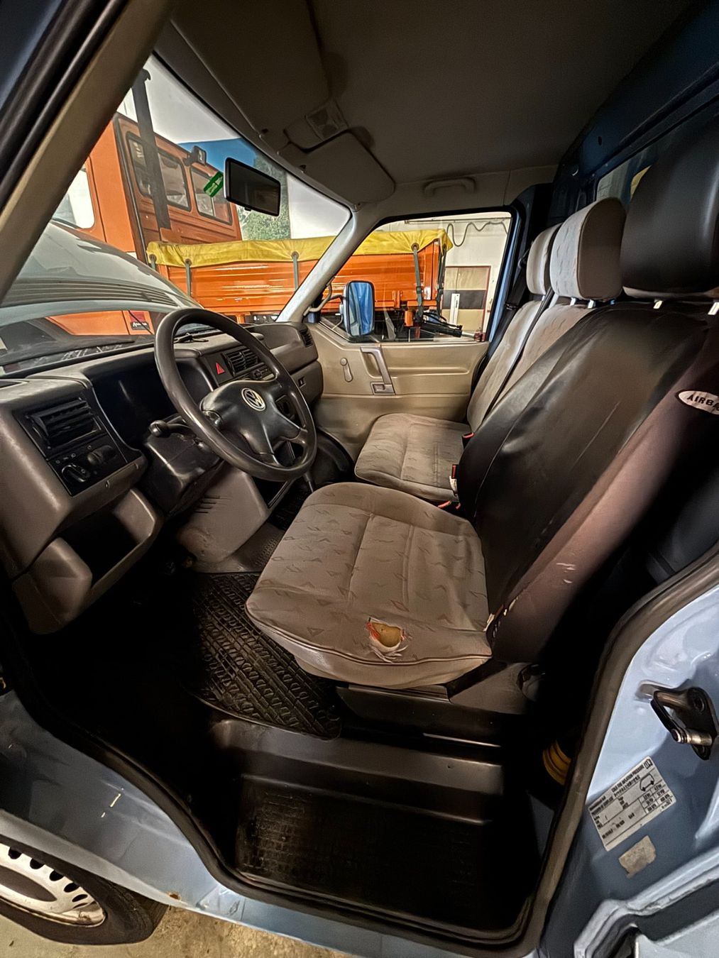 VW Veicoli commerciali: VW T4 Lieferwagen – Usato da Hinwil venduto da fac_688b 4
