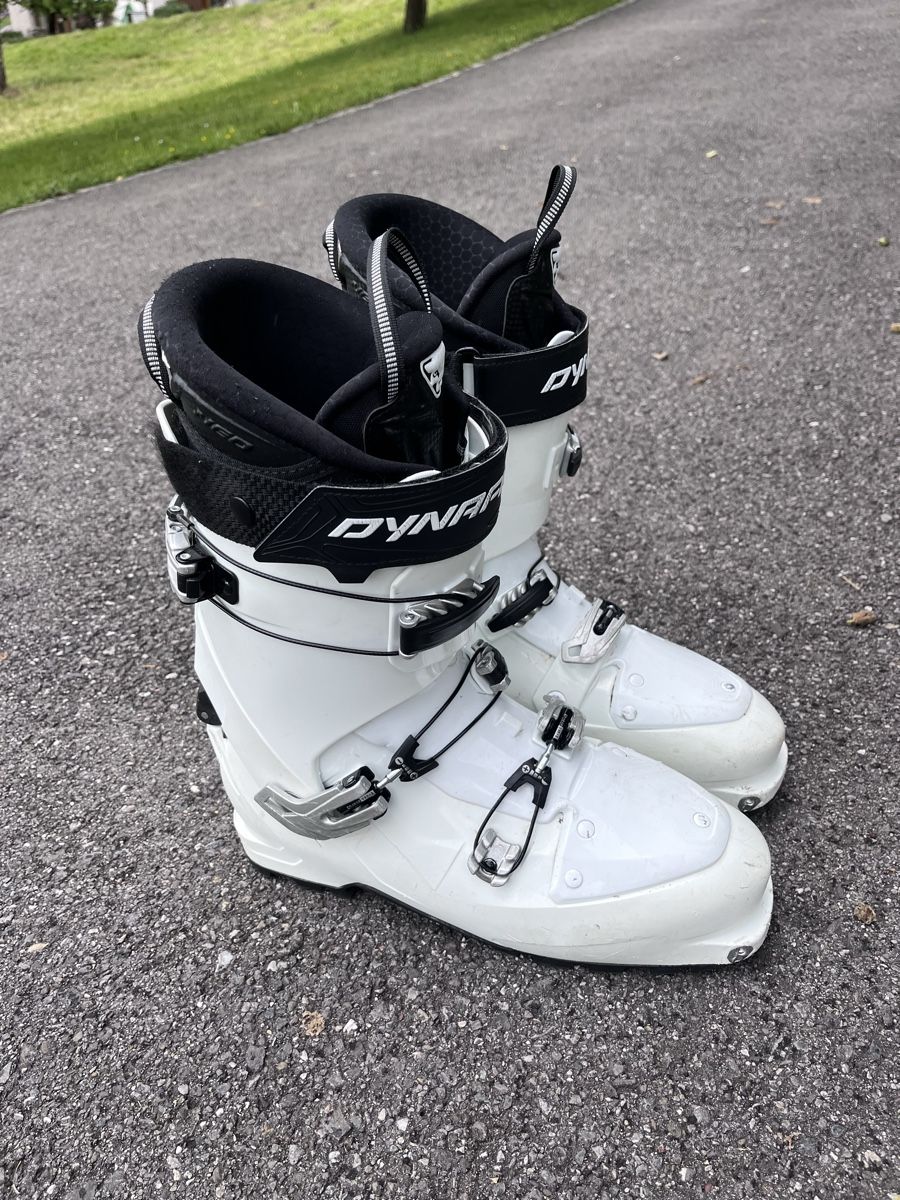 Scarpe da uomo: Dynafit Tourenskischuh Gr. 46 Schweizer Armee – Usato da Leissigen venduto da dosport6