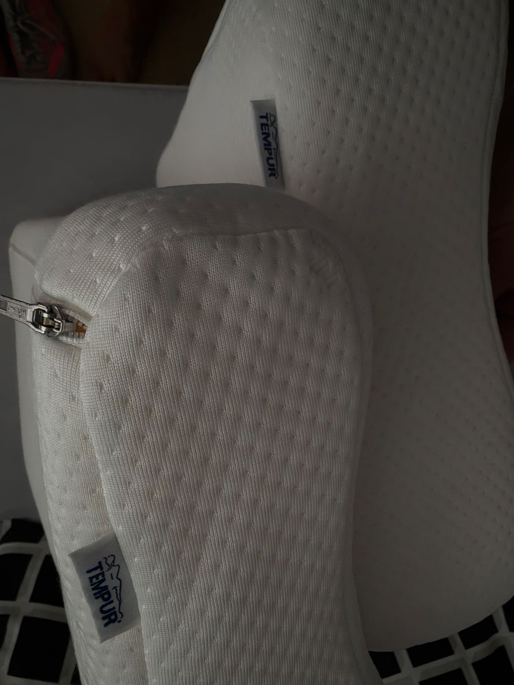 Tempur Cuscini: TEMPUR Pillows Set - Lightly Used for 3 Months – Usato da Bernex venduto da Oma44 1