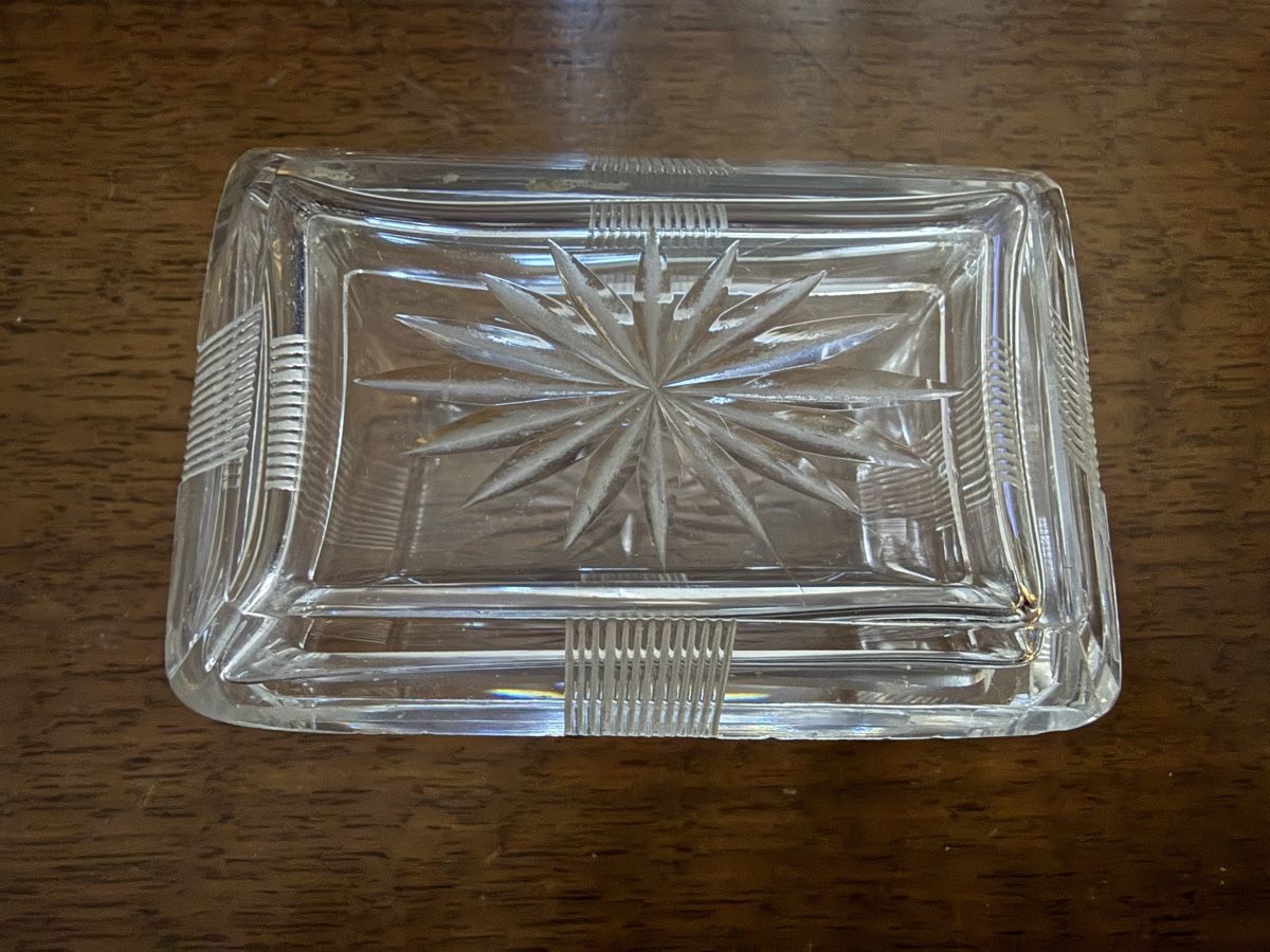 Sonstige Dekorationen & Accessoires: Glasdose mit Deckel, Sternenschliff, 8x5,5cm – Gebraucht aus Erstfeld von Uhu1980 1