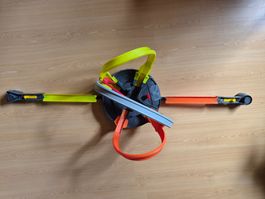 Hot Wheels Duellbahn mit Doppel-Looping