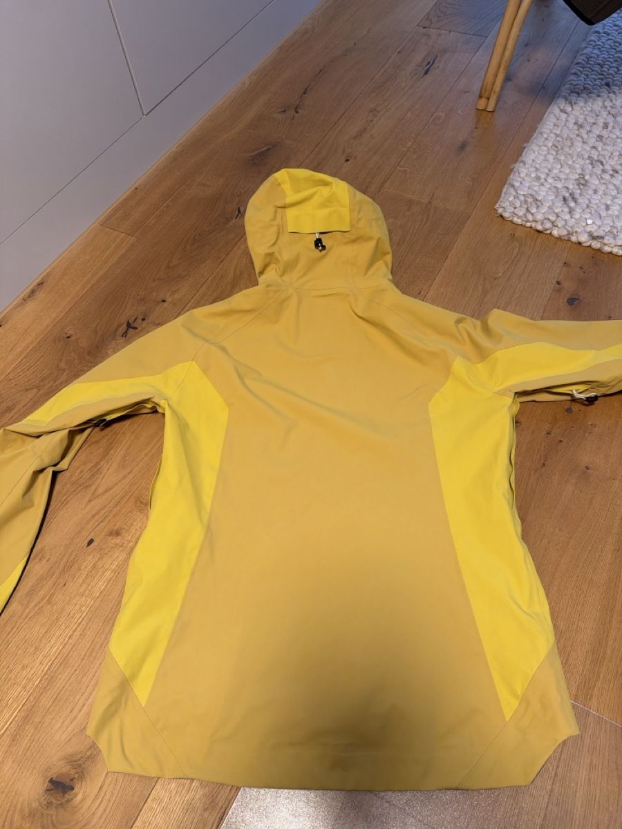 Jacken: Regenjacke Gr. L – Gebraucht aus St. Gallen von Janeli. 7