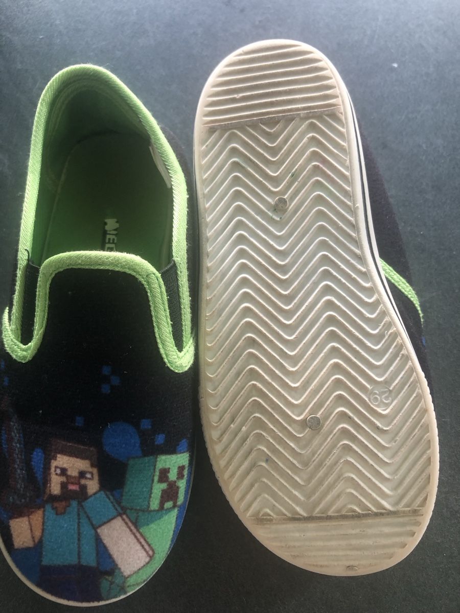 Scarpe per ragazzi: Pantofole Minecraft per bambini taglia 31 – Usato da Uster venduto da mar_pqx5 1