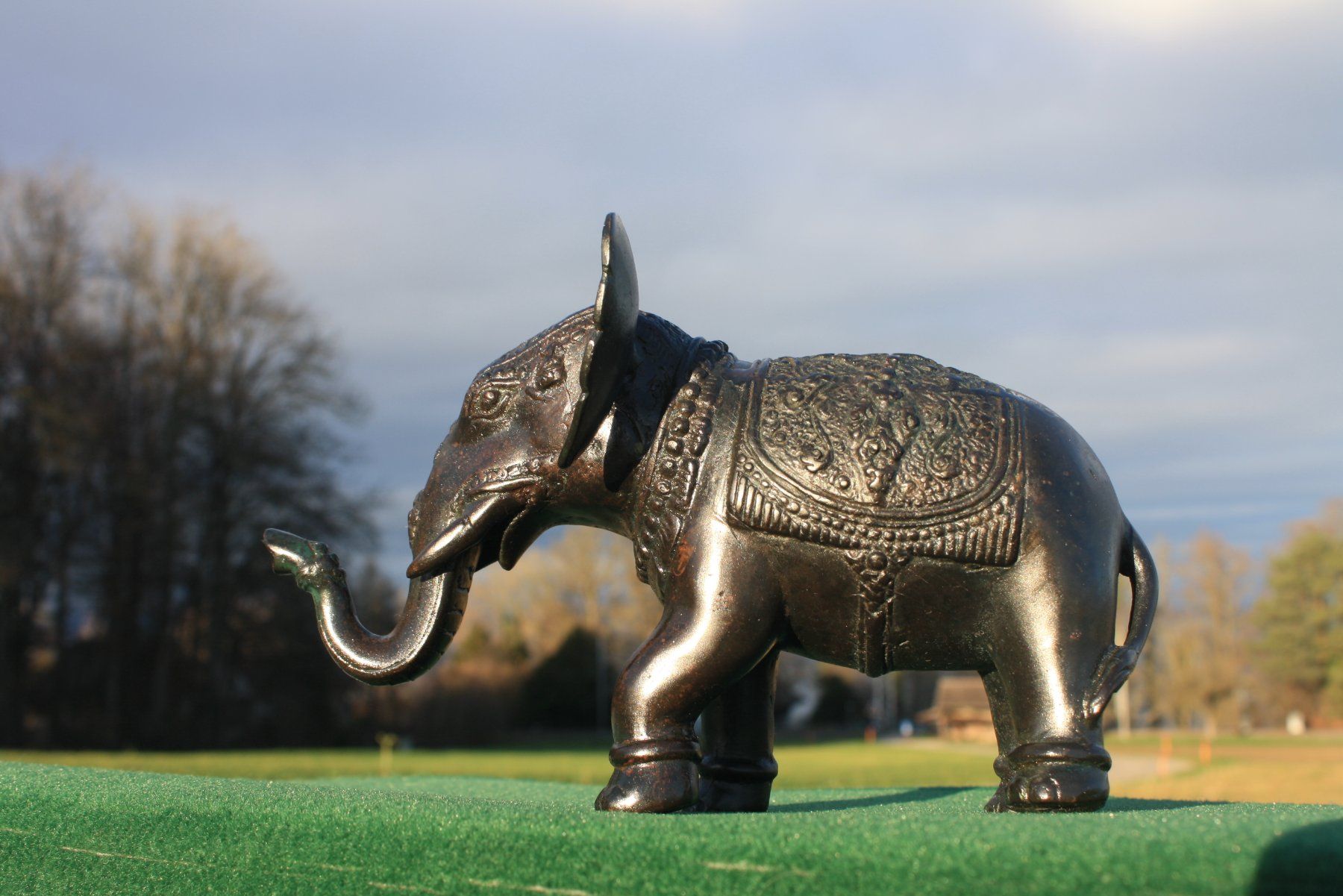 Skulpturen & Statuen: alter Bronze Bronzeguss Elefant Figur Skulptur – Gebraucht aus Egnach von  2
