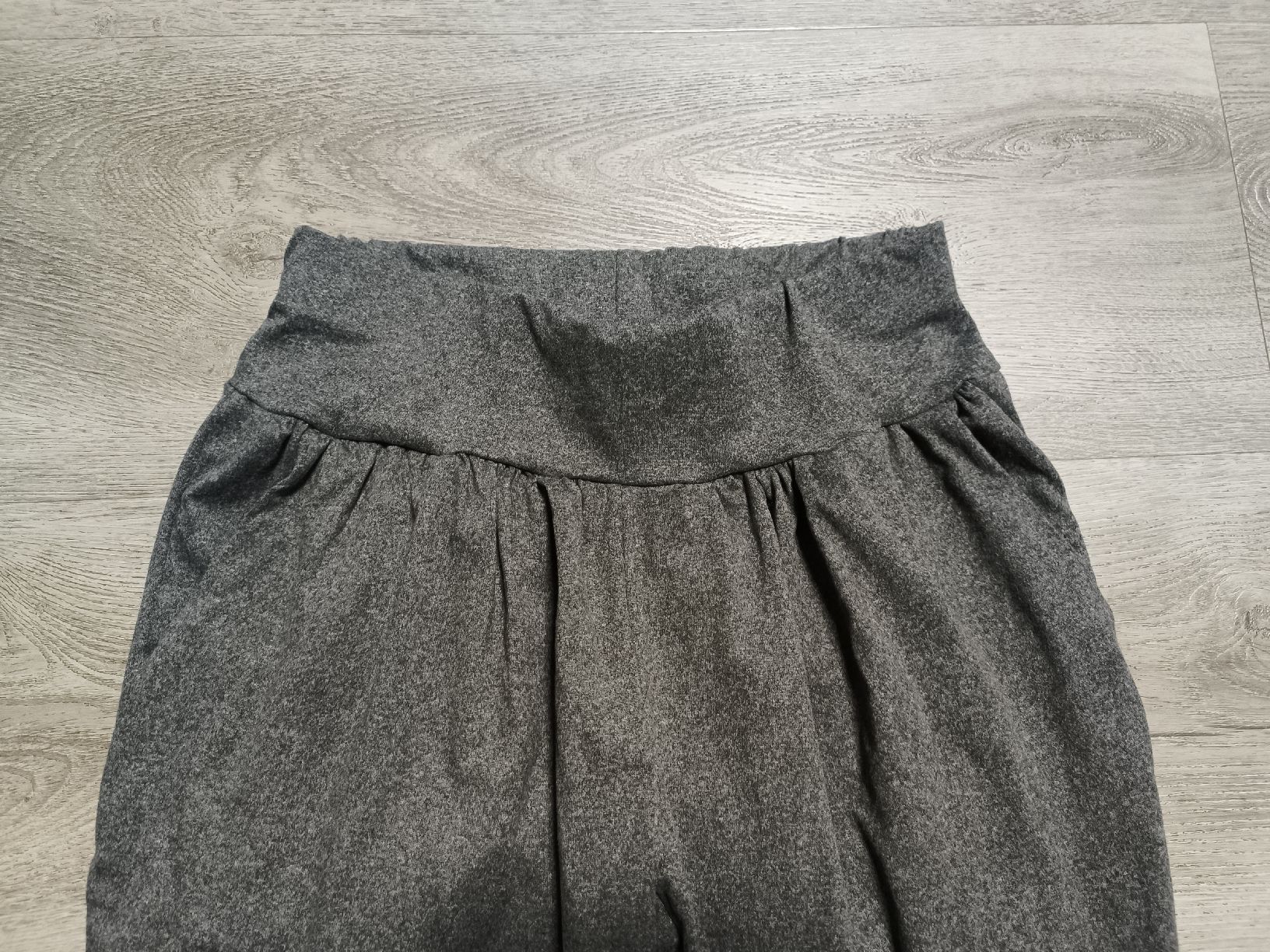 Pantaloni: Neue Hose, oder als Freizeithose M – Nuovo (secondo la descrizione) da Bätterkinden venduto da Elefantenzoo 1