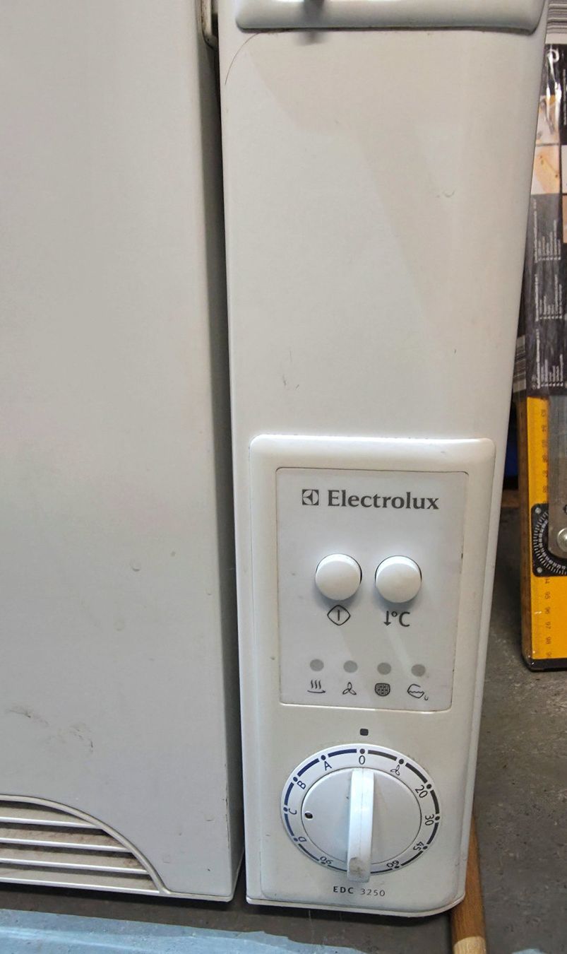 Electrolux Asciugatrici: Keiner Electrolux Wäschetrockner - EDC 3250 – Usato da Bern venduto da aucti0n 3