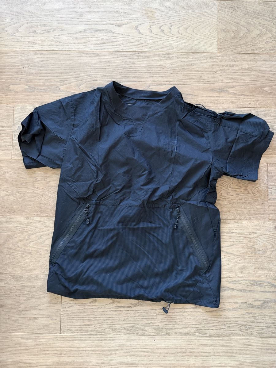 On T-shirt: On Breaker T unisex Grösse M – Usato da Zürich venduto da z00mie