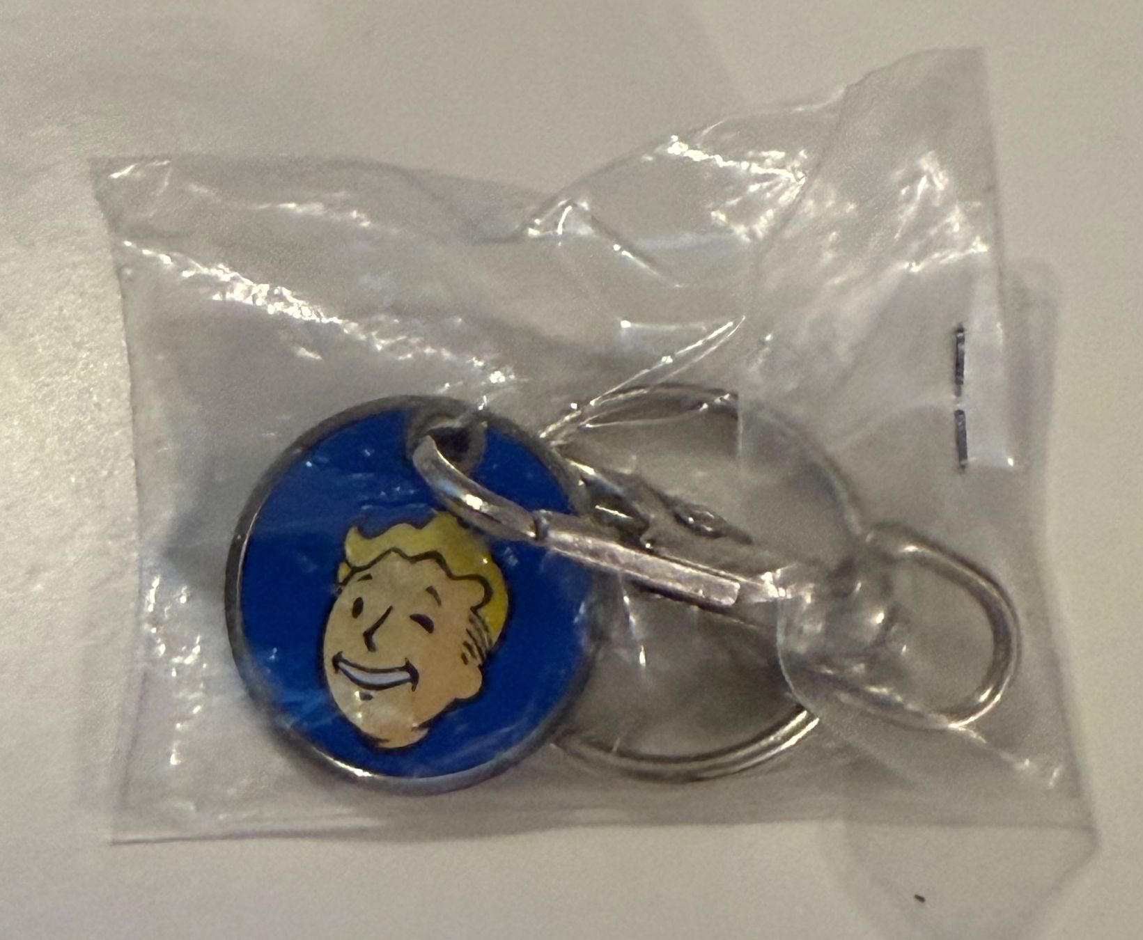 Schlüsselanhänger & - bänder: Schlüsselanhänger  -  FALLOUT Vault Boy – Neu und originalverpackt aus Dietlikon von Web-Trader