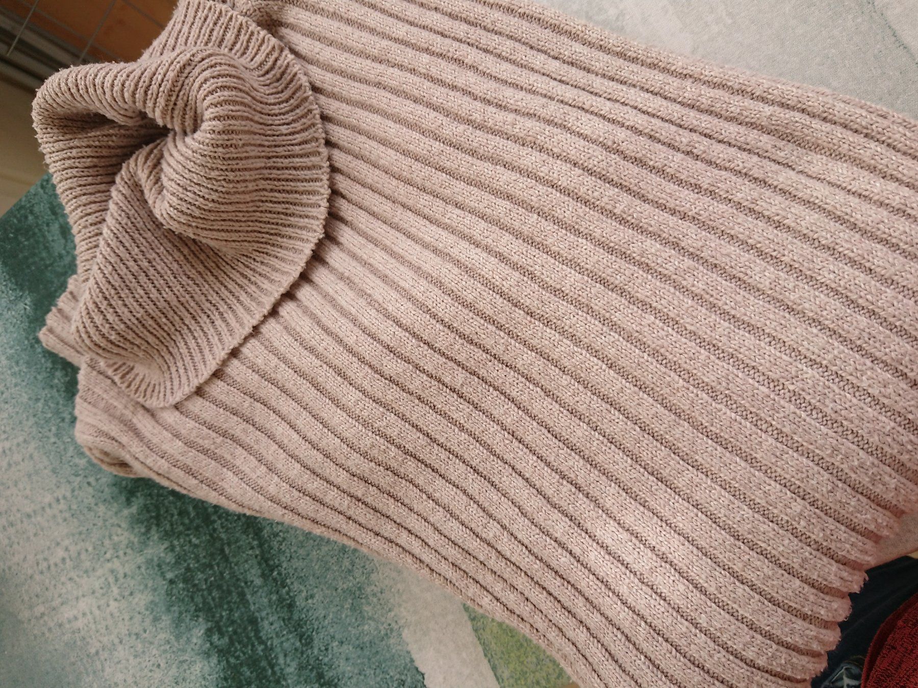 Kleider: Damen Strickkleid Gr. 36 / S Beige – Gebraucht aus Hallau von CHACLA 2