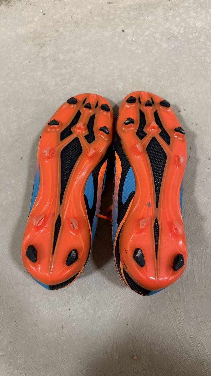 Scarpe per ragazzi: Chaussures de foot Messi – Usato da Founex venduto da ozen 1