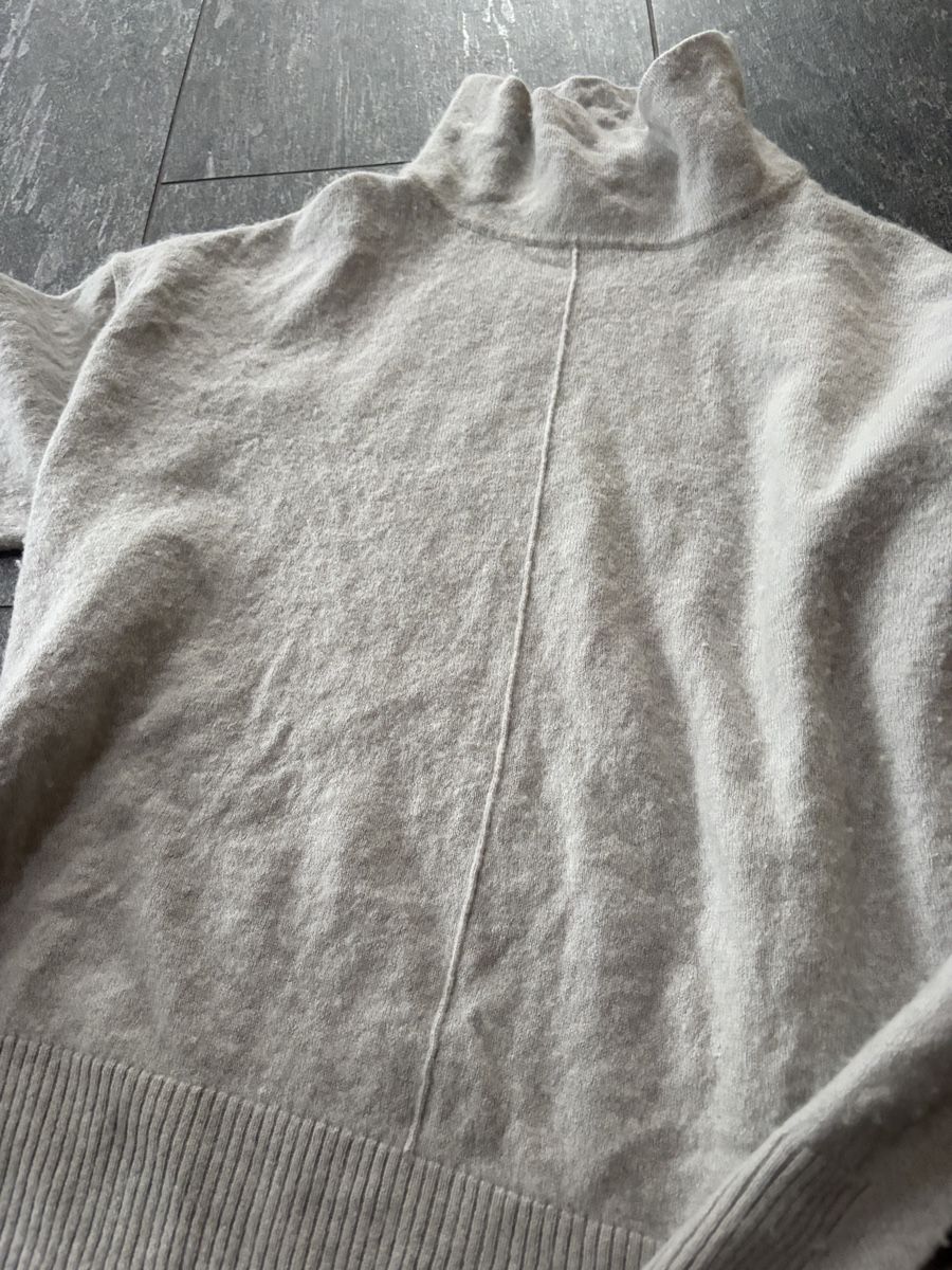 Max Mara Pullover & Sweatshirts: Pull MaxMara – Gebraucht aus Lausanne von Soins 2