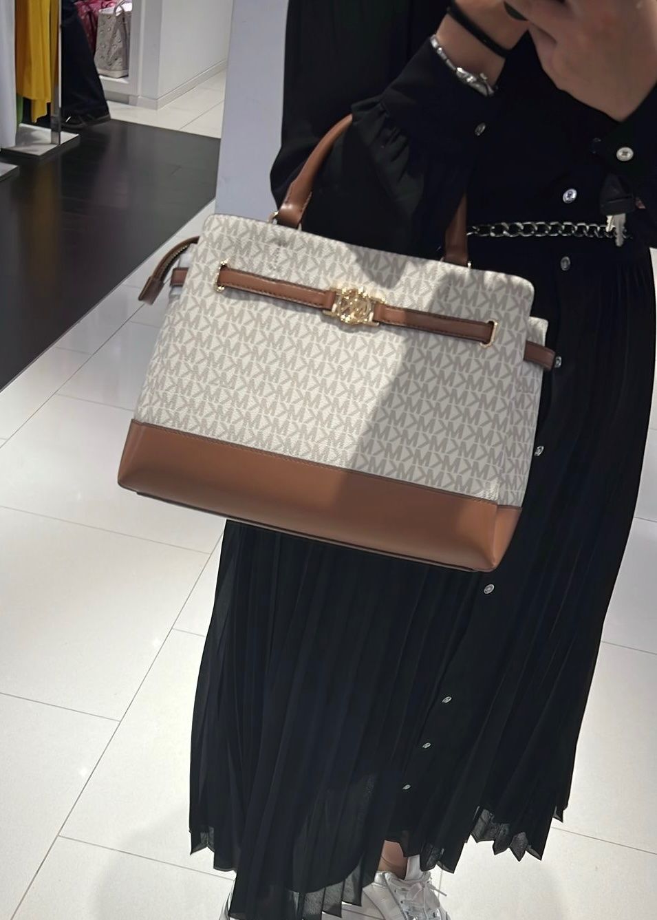 Michael Kors Sacs femmes: Michael Kors Tasche vanilla – Neuf avec emballage d'origine à Wiedlisbach par Sistershop 8