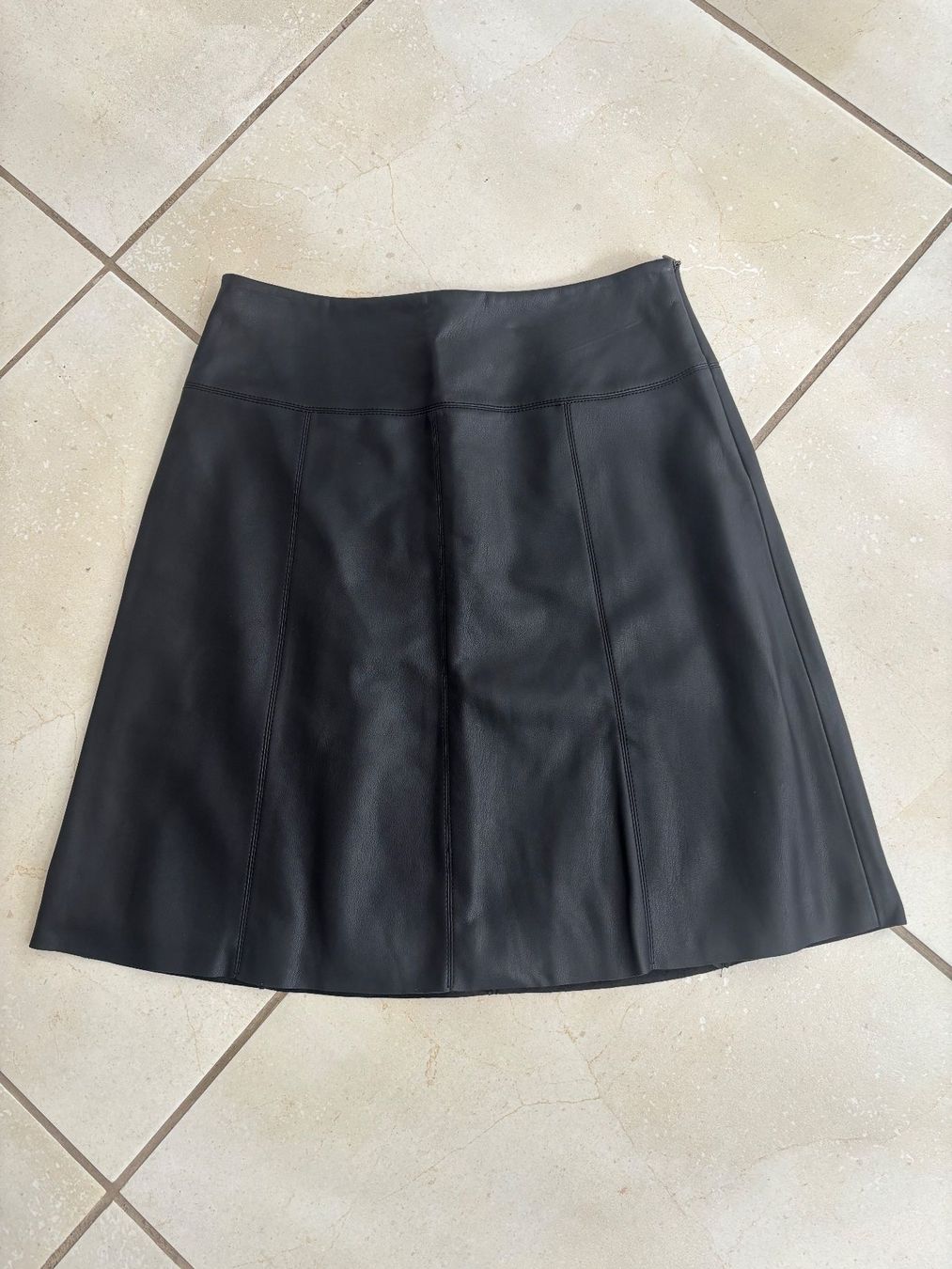 Esprit Gonne: Esprit Minirock, schwarz, Gr. S – Nuovo (secondo la descrizione) da Pfaffhausen venduto da frickda
