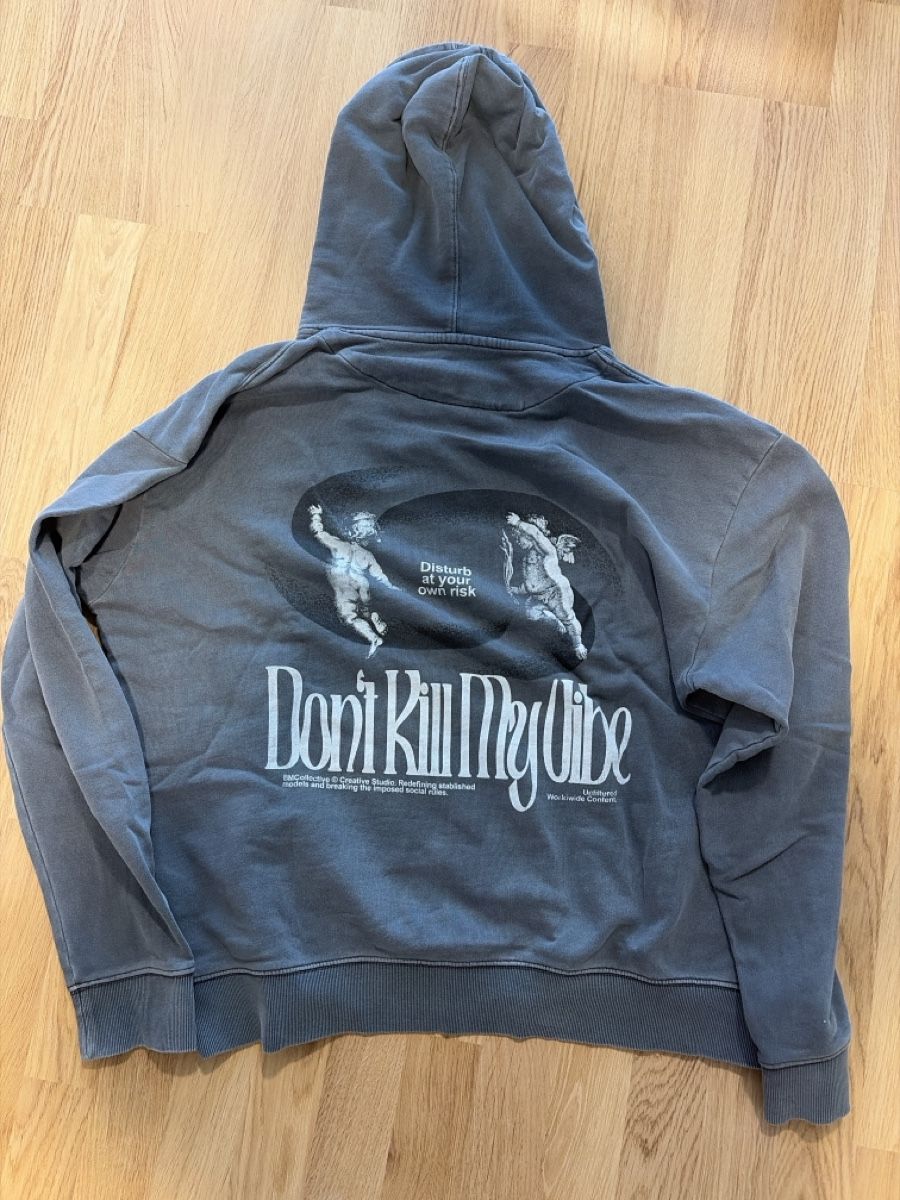 Pullover & Sweatshirts: Sweat "dont kill my vibe" bmcollective – Gebraucht aus Chavannes-Renens von kar_rl5v 1